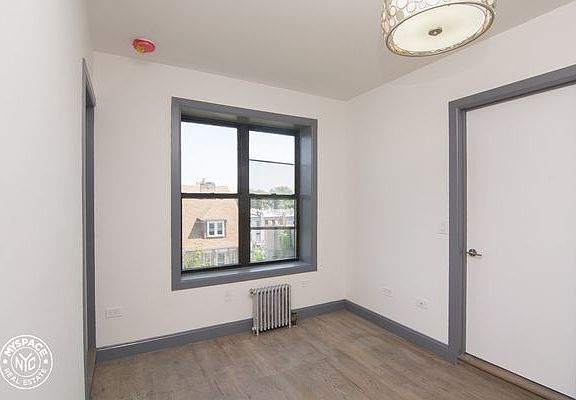 2nd image of 310 E 25th St #L3