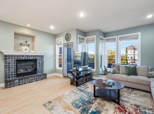 4224 Francis Ave N #ID1036017P, Seattle, WA 98103
