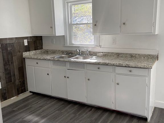 2nd image of 44 Oakwood Ave