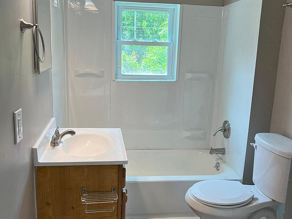 3rd image of 3420 Herman St