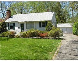 3rd image of 5 Caravella Ln