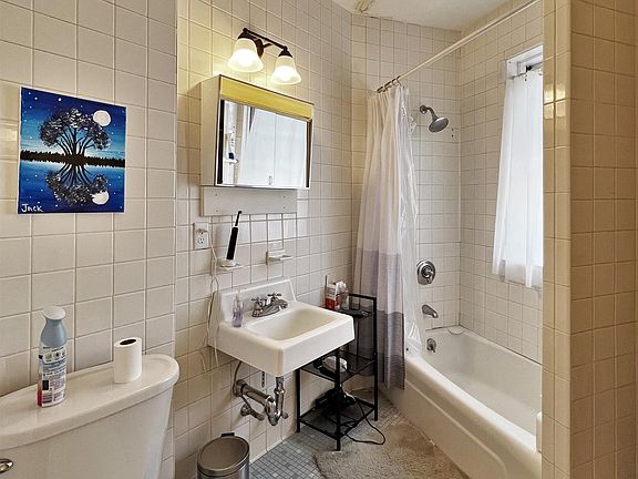 3rd image of 269 Huron Ave #7
