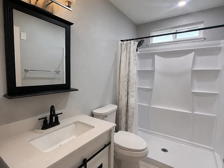 604 Ester Way #B — Photo 9
