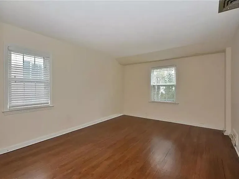 11 Fairway Dr — Photo 12