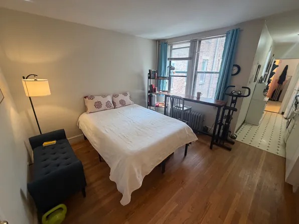 57 Longwood Ave APT 7, Brookline, MA 02446