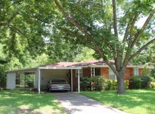 212 Ridgeway Dr, Daingerfield, TX 75638