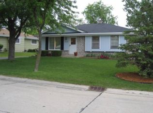 9510 W Goodrich Ave, Milwaukee, WI 53224