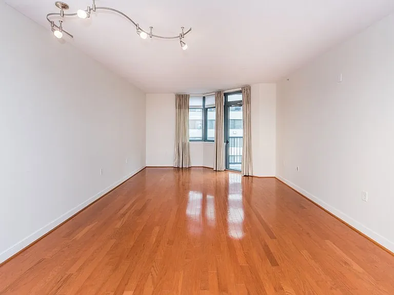 1117 10th St NW #306 — Photo 6