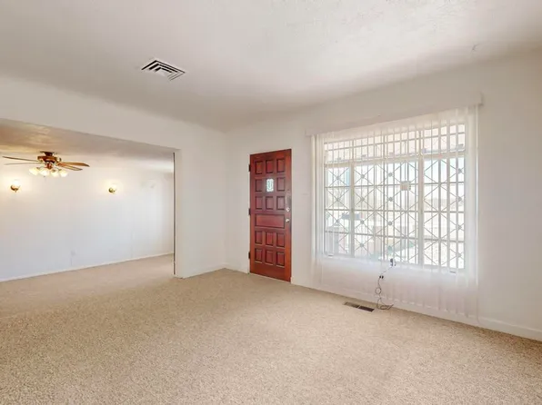 1038 Buena Vista Dr SE, Albuquerque, NM 87106