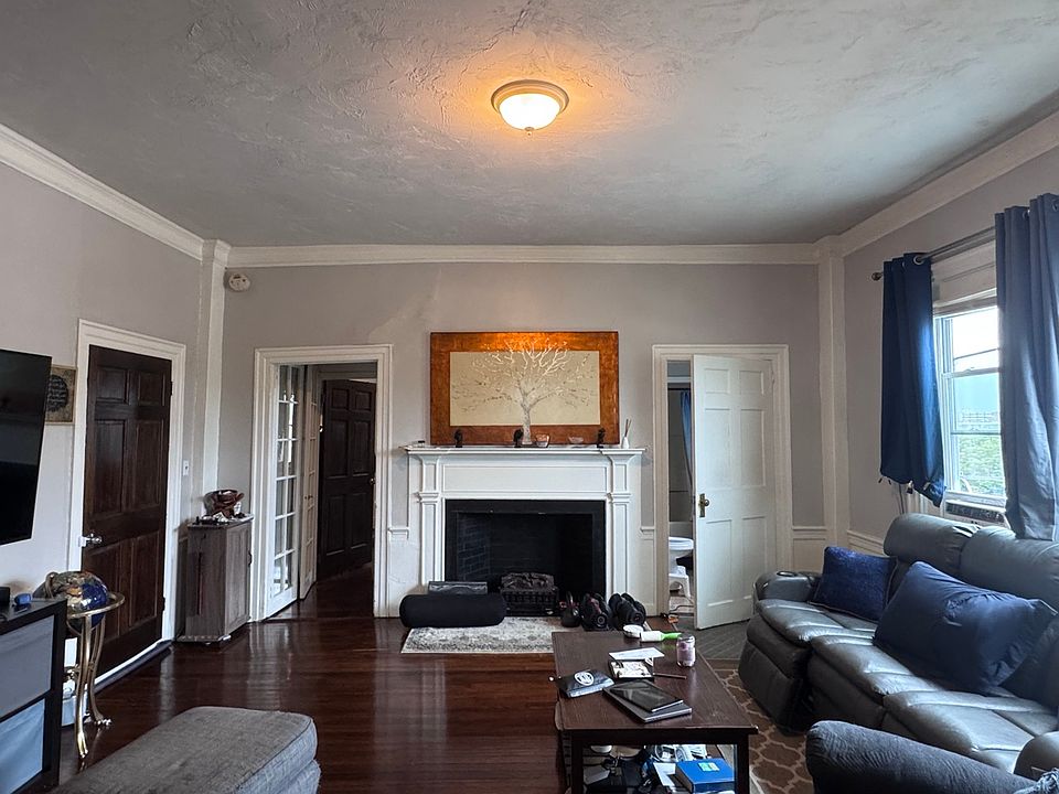 1st image of 60 Summit St #2