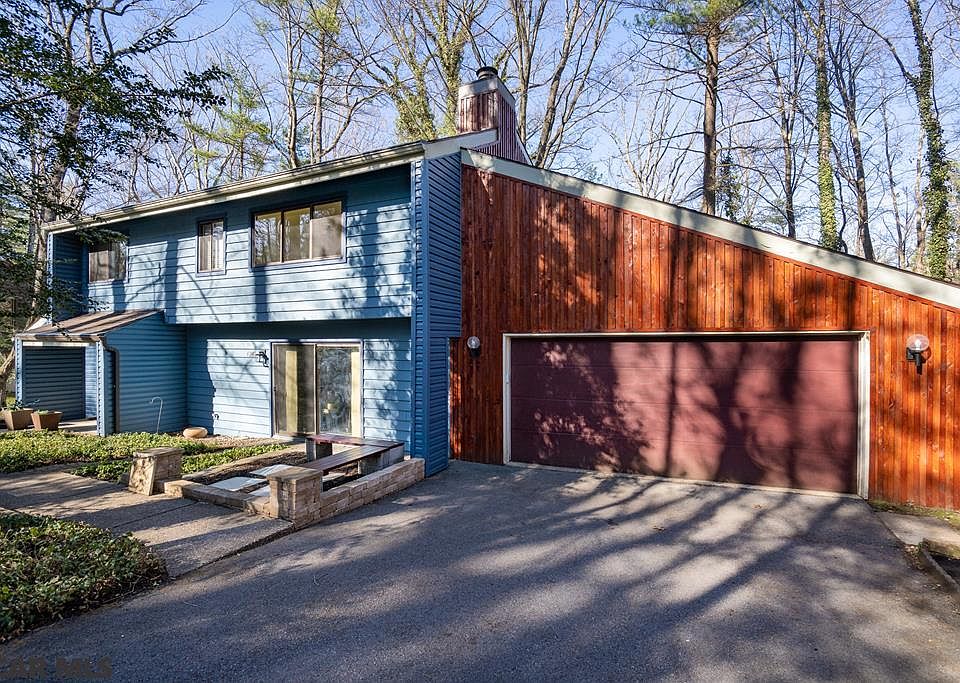 1st image of 125 High Meadow Ct