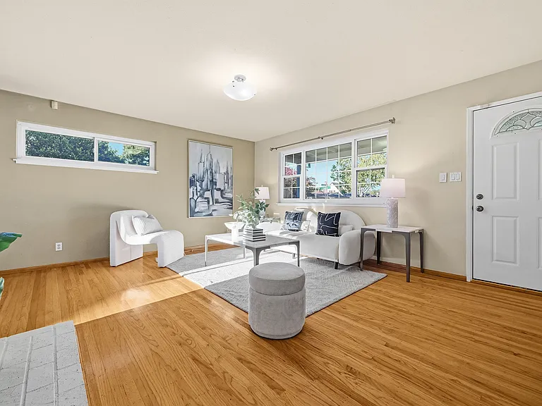 1307 Centennial Ct — Photo 5