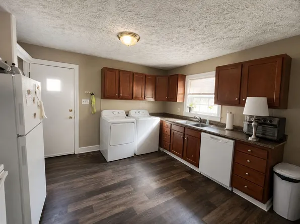 733 Golfview Dr, Lexington, KY 40504