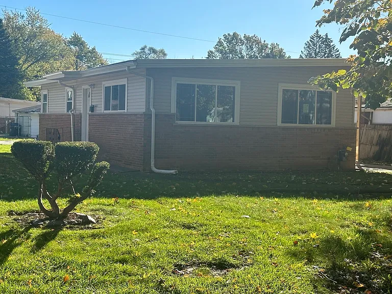 14451 Sangamon St — Photo 2