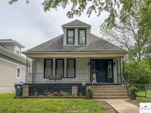 403 S Park Ave, Sedalia, MO 65301