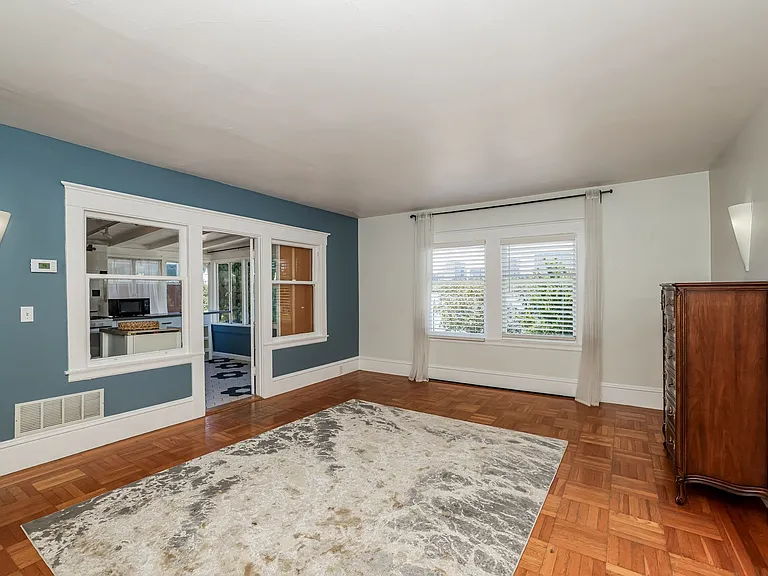 2238 Lakeshore Ave — Photo 3