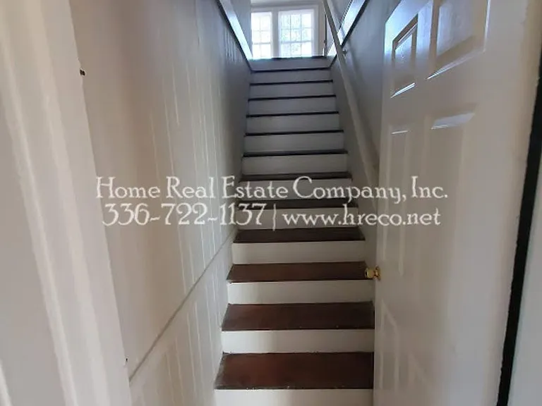 1354 Westbrook Plaza Dr — Photo 15