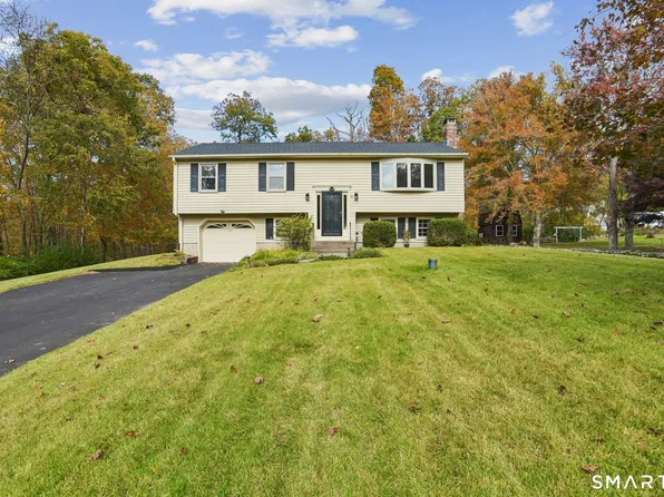 32 Wildwood Lane, East Hampton, CT 06424