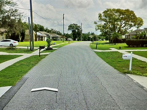 5th image of 1320 Ferendina Dr