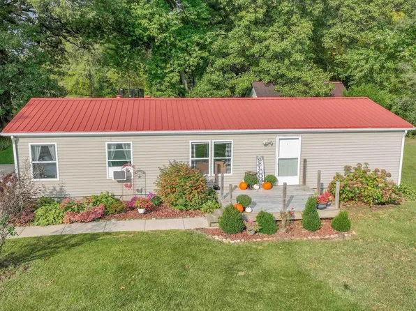 2795 S Range Rd, Knox, IN 46534