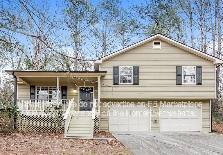 555 Browning Cir — Photo 1
