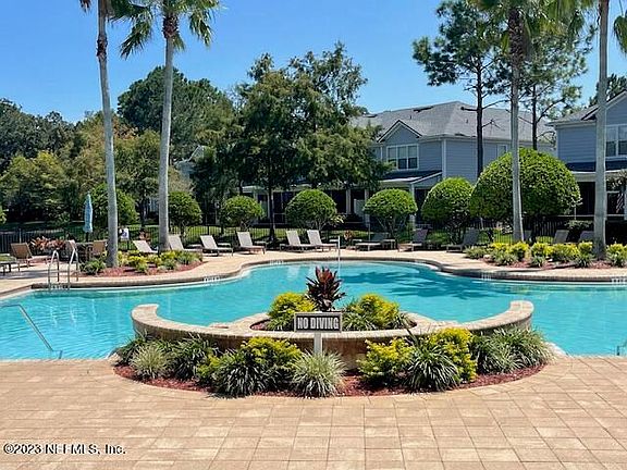 4th image of 3680 Summerlin Ln