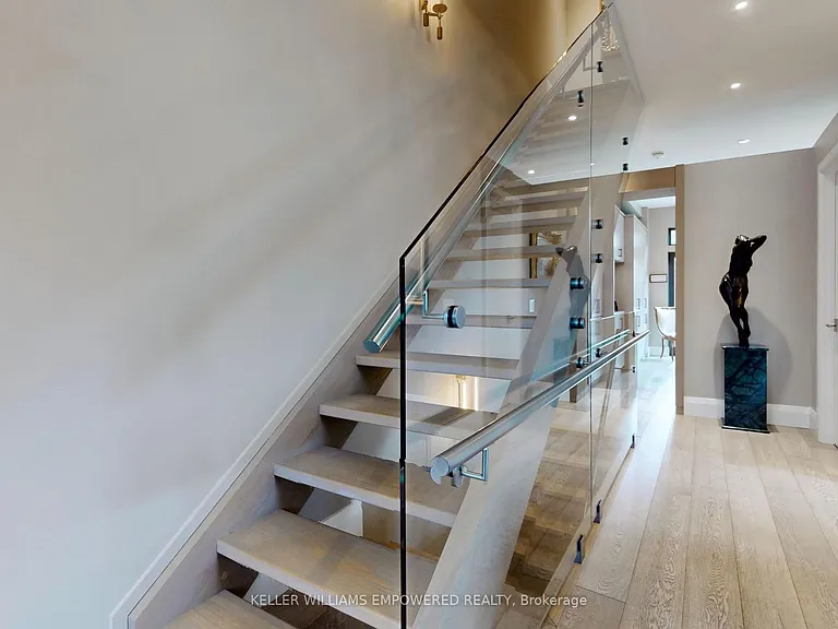 10 Webster Ave — Photo 18