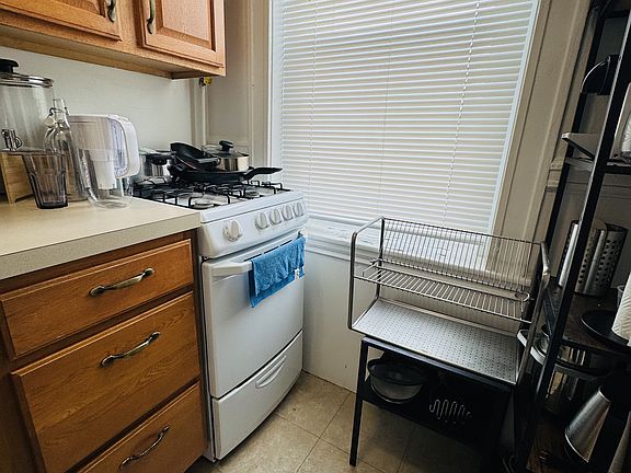 3rd image of 135 Park Dr #17A