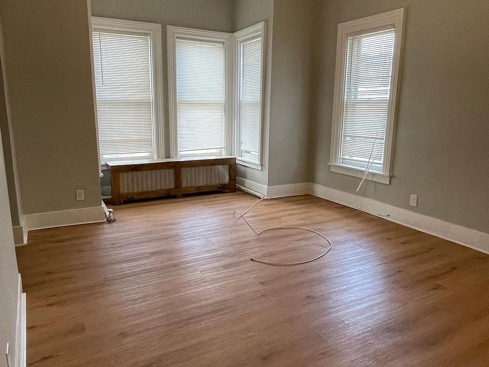 9 Bayard St 1, Amsterdam, NY 12010 Zillow