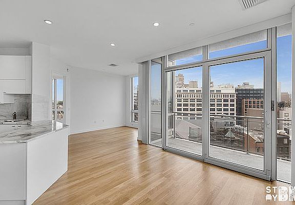 4th image of 525 Clinton Ave #5NE