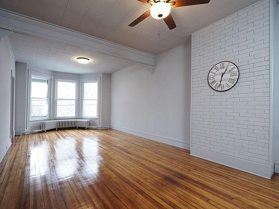 2nd image of 53 Oakwood Ave #2