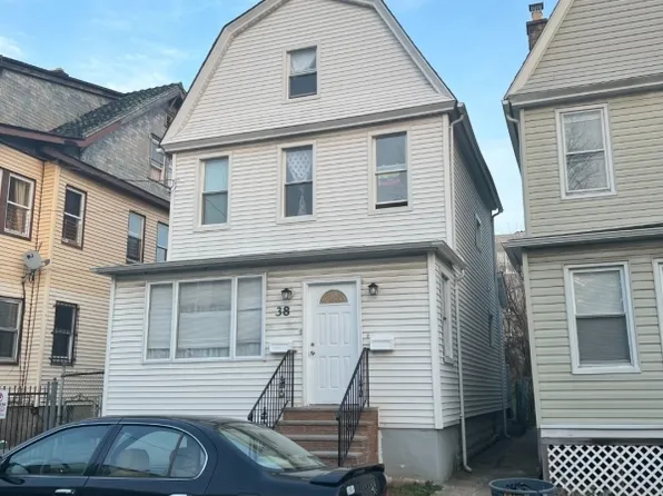 38 Grace St, Irvington, NJ 07111