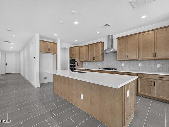 3rd image of 31018 N CALABASAS Lane