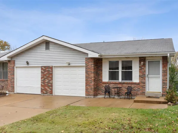 859 Woodridge Dr, Arnold, MO 63010