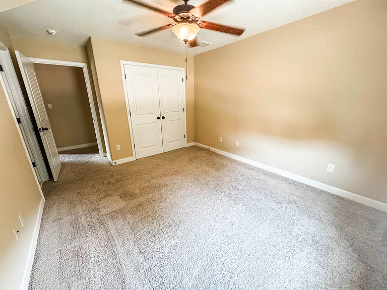 4435 Chestnut Hill Dr — Photo 16