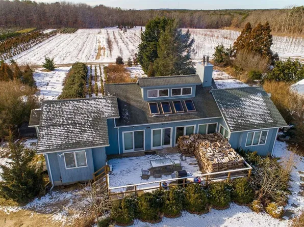 228 Old Country Road, Eastport, NY 11941