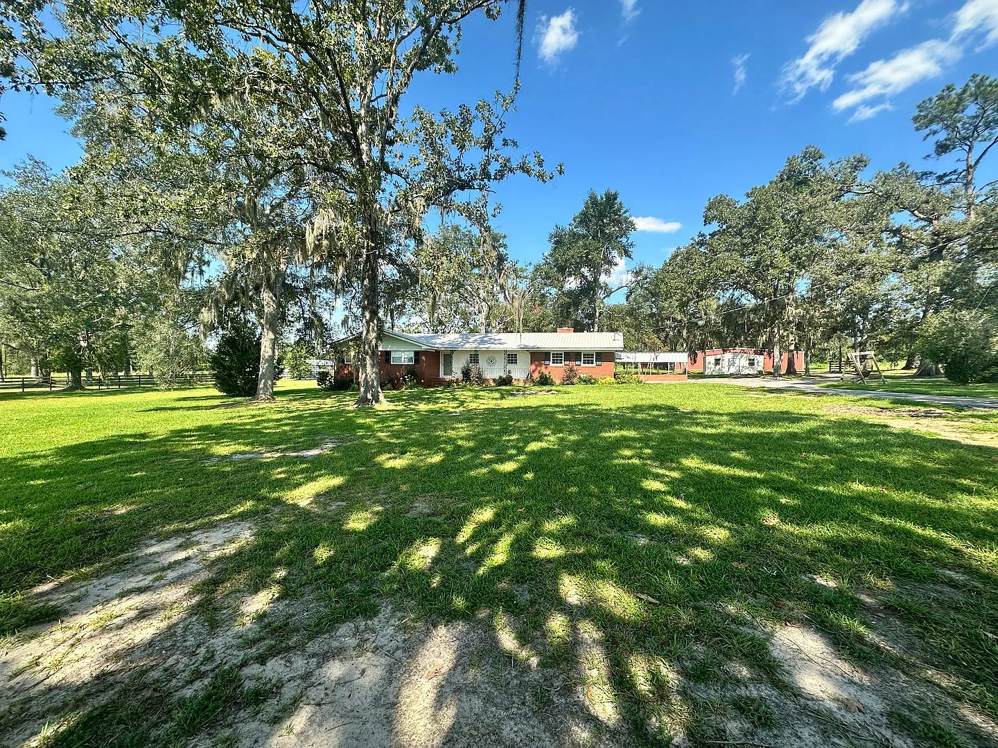 3 Bedroom Home in Valdosta, GA — Photo 4
