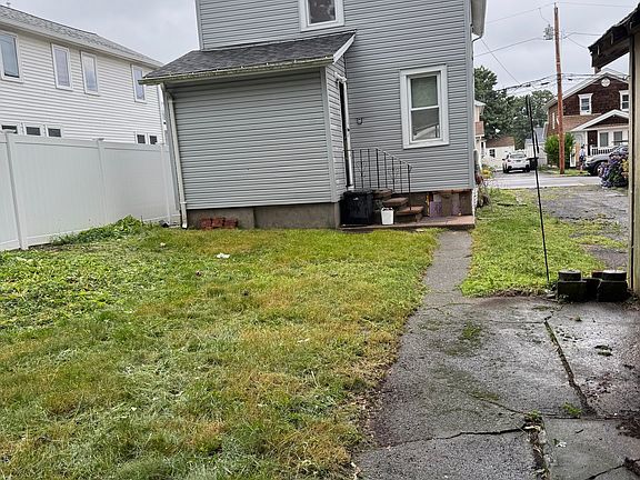 4th image of 18 Coolridge Road