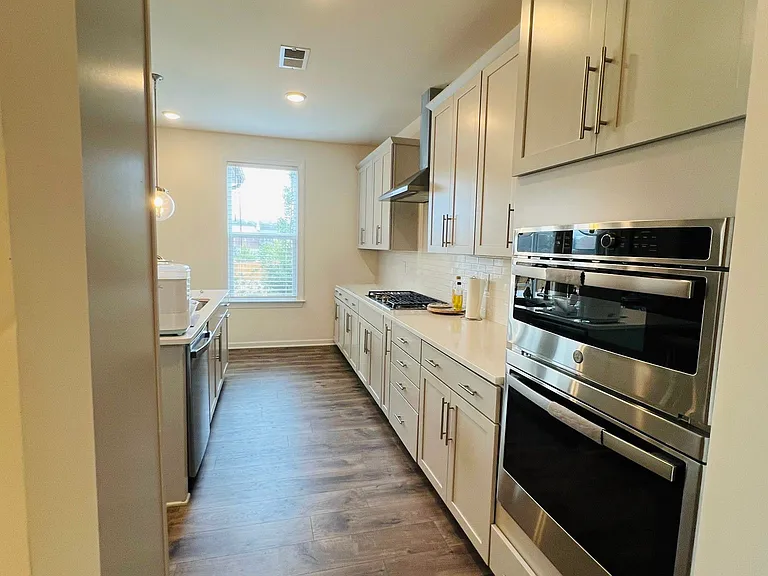 2521 Macy Grove Ln — Photo 16