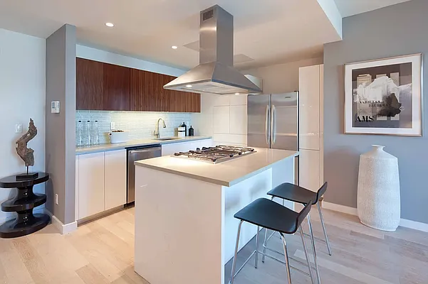 Rented by Compass | media 9