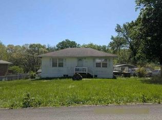 5601 NE Meadowbrook Rd, Kansas City, MO 64119