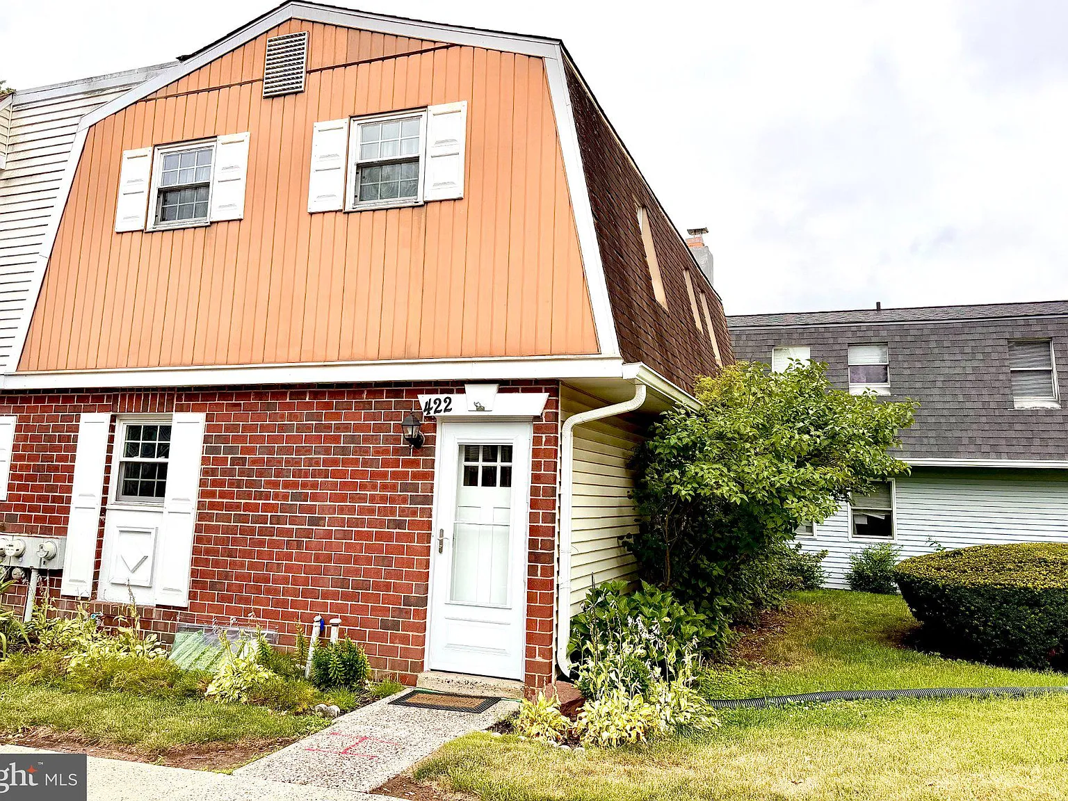 3 bed, 2.5 bath, 1152 sqft, $2,000 — Photo 2