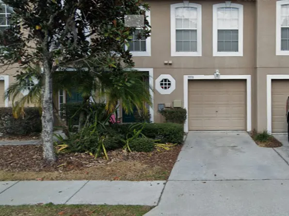 9958 Ashburn Lake Dr, Tampa, FL 33610