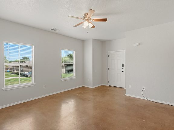 4th image of 193 Rosedale Ave