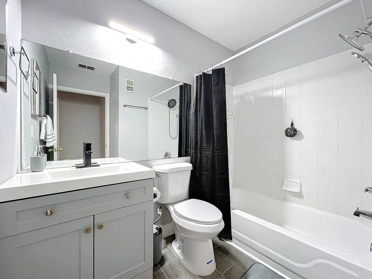 2 bed, 996 sqft, $3,000 — Photo 4