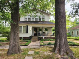 407 E 4th St, Stuttgart, AR 72160