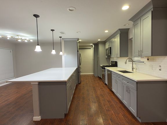 4th image of 13825 Rolling Hills Ln