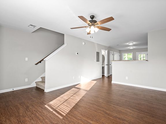 4th image of 272 Smithson Ln #B