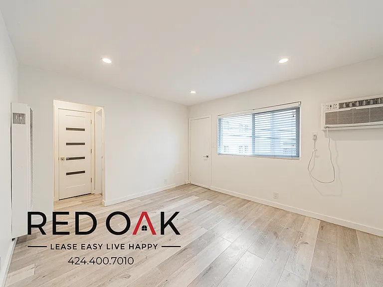 514 S Mariposa Ave #208 — Photo 4