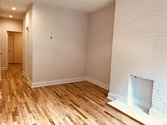 Rented by Metropolis Real Estate of Manhattan